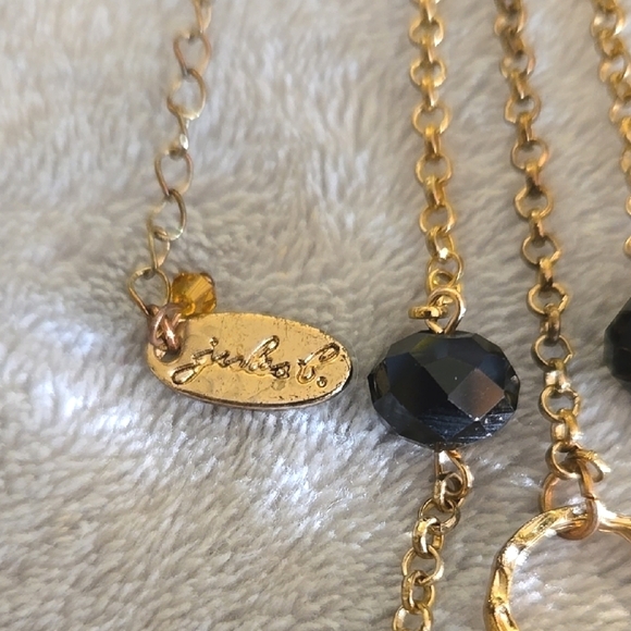 #173 Elegant Gold and Black Beaded Necklace - Picture 3 of 3